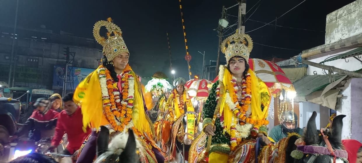 Hathras: Lord Shri Ram's procession came out with pomp, welcomed in many places