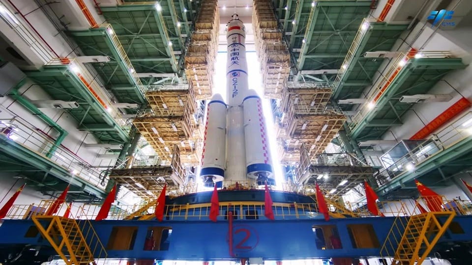 China to send three passengers to its space station Today will launch Shenzhou-15 spacecraft