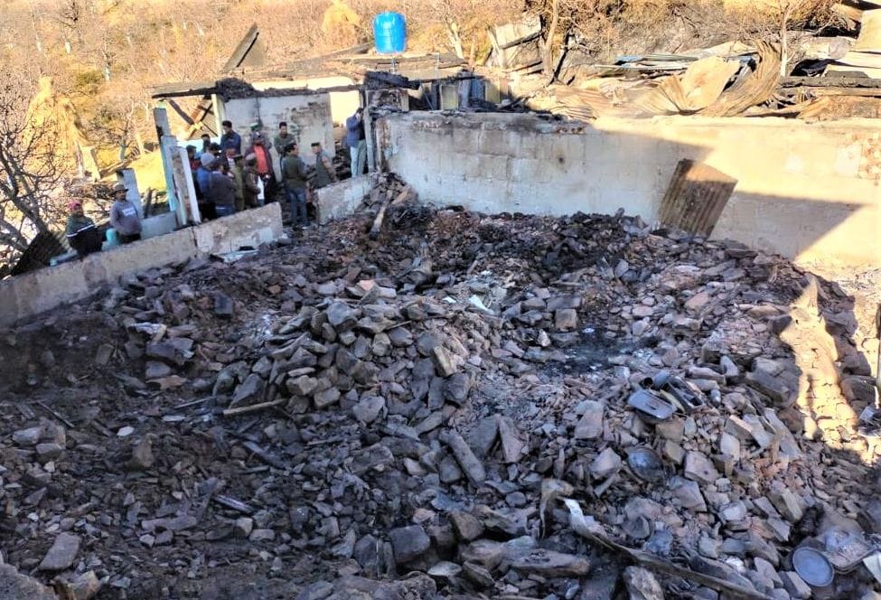 12 rooms burnt to fire in Amboi, two families affected