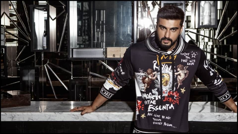 arjun kapoor start shooting for film kuttey in delhi said lucky charm for me