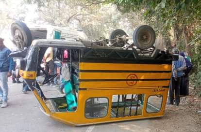 बाराबंकी में नगर कोतवाली क्षेत्र स्थित मेयो हॉस्पिटल के सामने मंगलवार की दोपहर नीलगाय की टक्कर ?