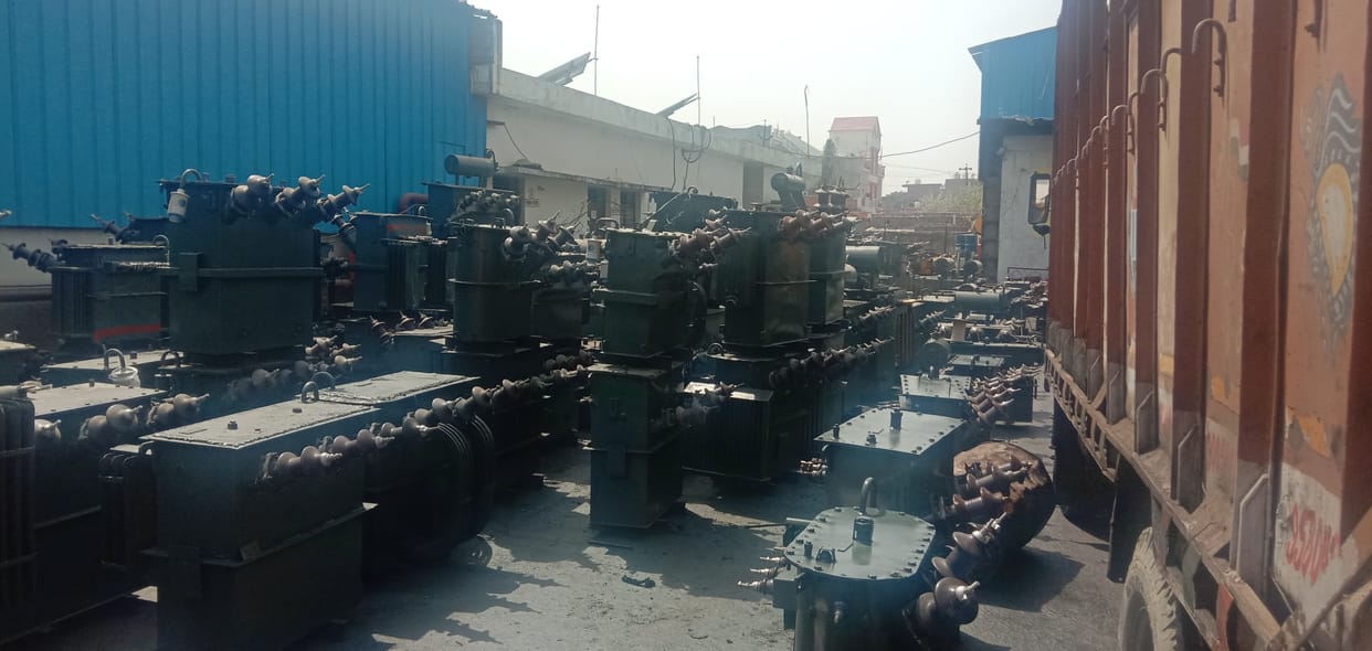 Banda: Oil worth one crore stolen from three hundred transformers