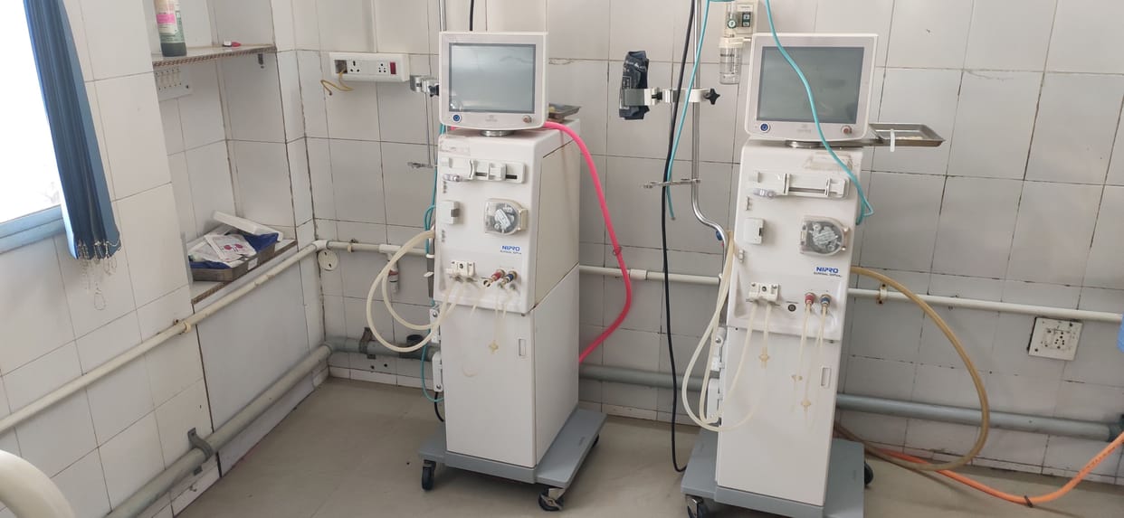 Two dialysis machines of the district hospital are bad, increased difficulty
