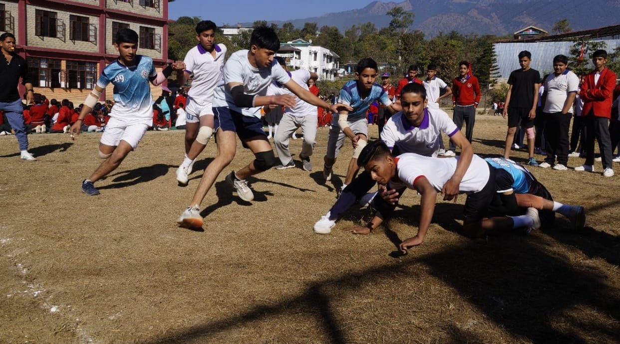 Mahira and Adarsh won the 50 meter race