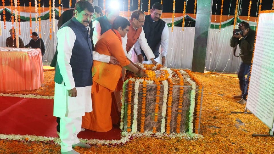 A grand memorial will be built at the martyr's site in Sehore