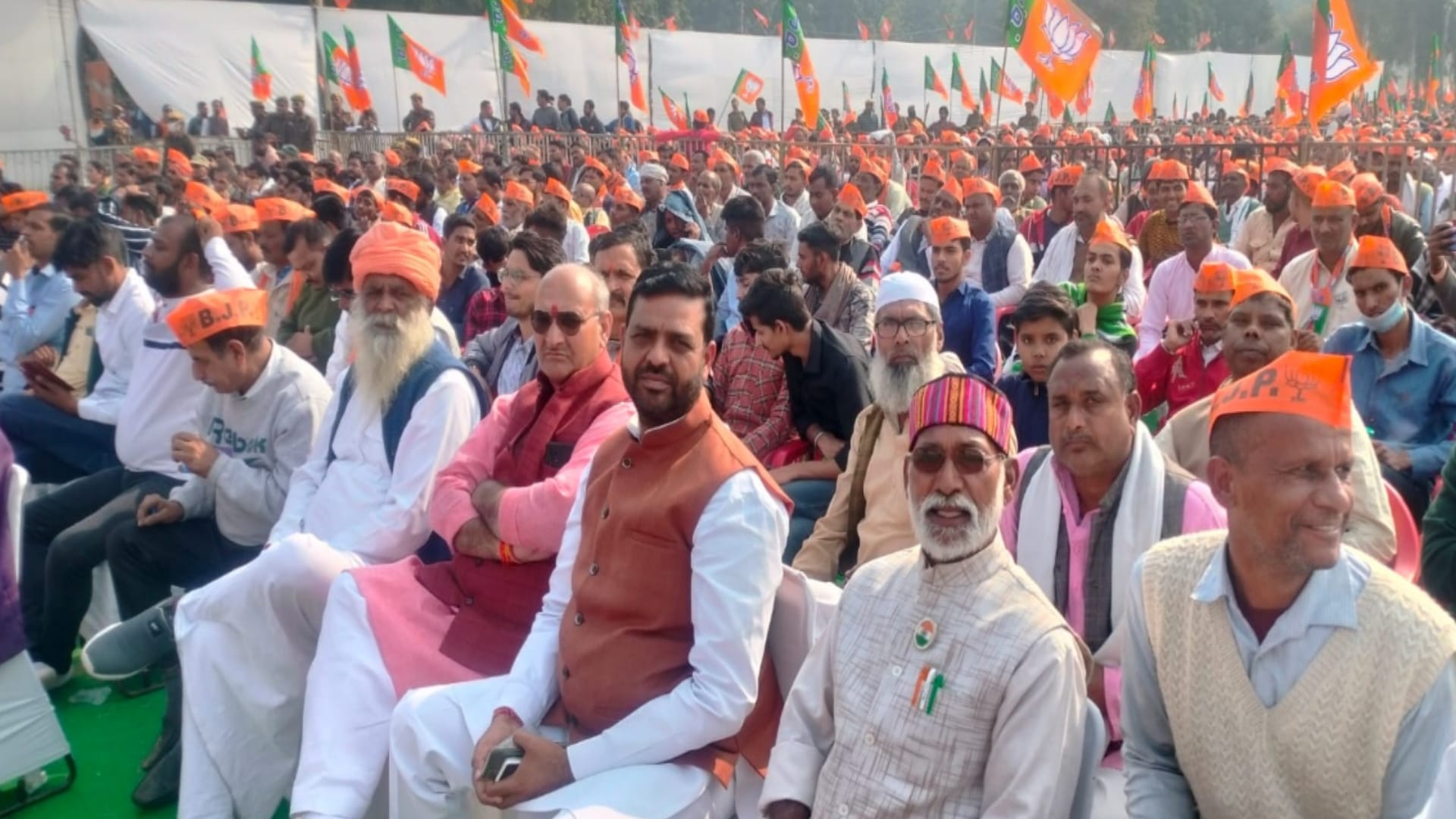 Khatauli By Election: CM Yogi Attacks SP-RLD from the stage, five points