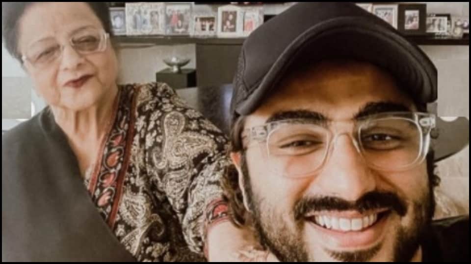 arjun kapoor start shooting for film kuttey in delhi said lucky charm for me