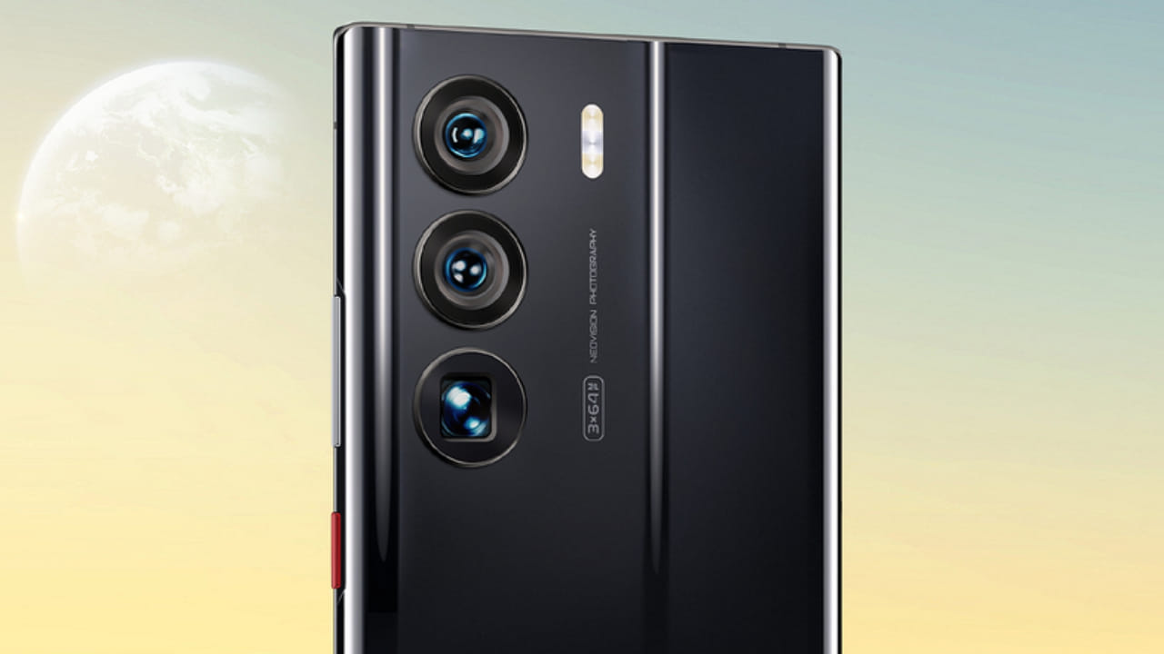 ZTE Axon 40 Ultra aerospace edition