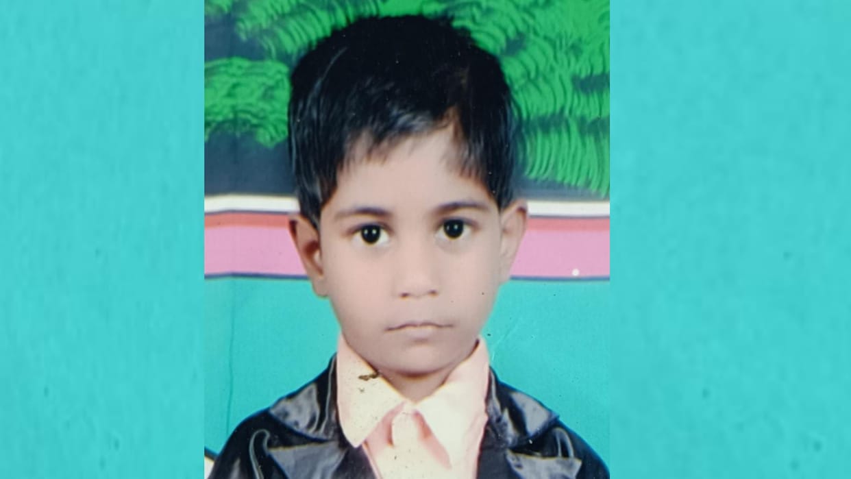 a student died in school in barabanki.