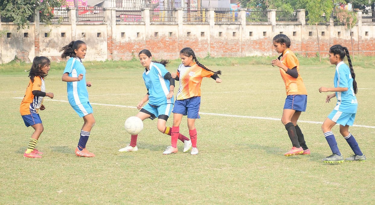 Football final today between aazamgarh and mirzapur