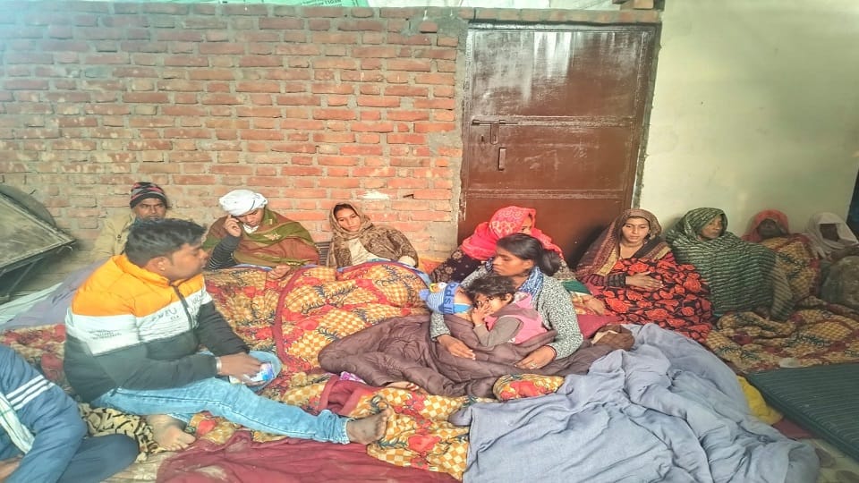 Firozabad fire incident family spent the last night at the Gaushala