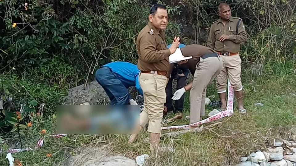 Dehradun Crime News: Wife done E-rickshaw driver Husband Murder with lover in Guchhupani Robber Cave