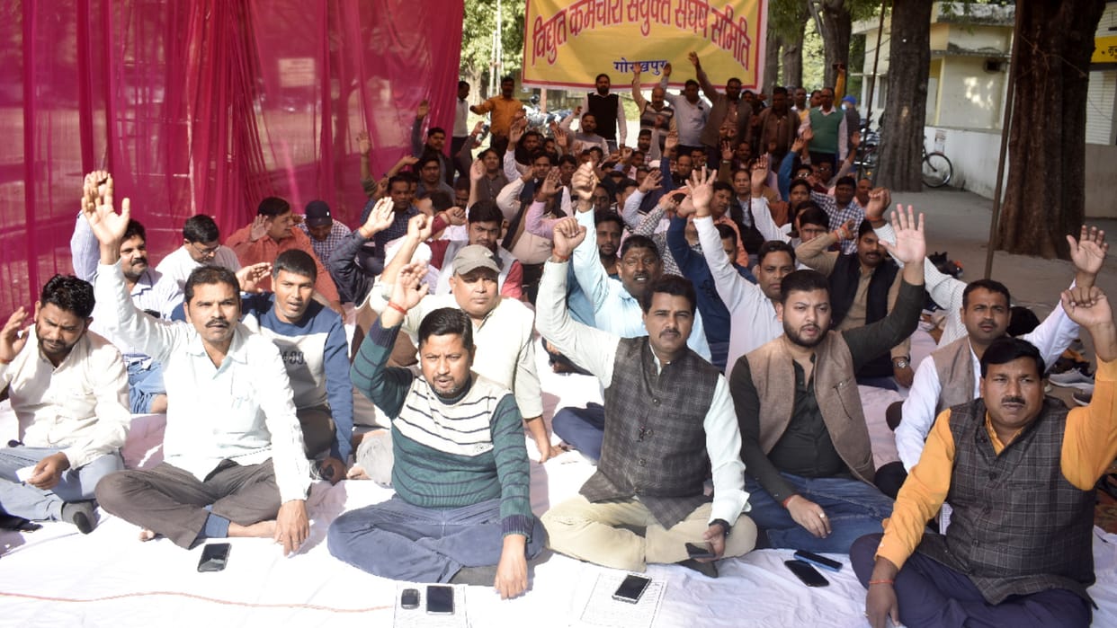 Electrical workers adamant work boycott continues