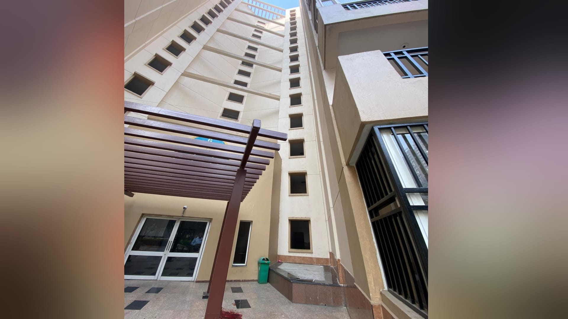 Ghaziabad Polytechnic student death after falling from 14th floor police involved in suicide and murder