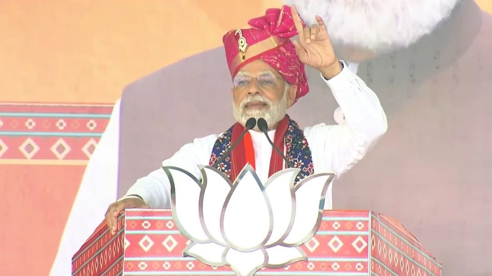 Gujarat Election 2022, PM Narendra Modi Kalol Speech Competition going on in Congress on who can abuse Modi
