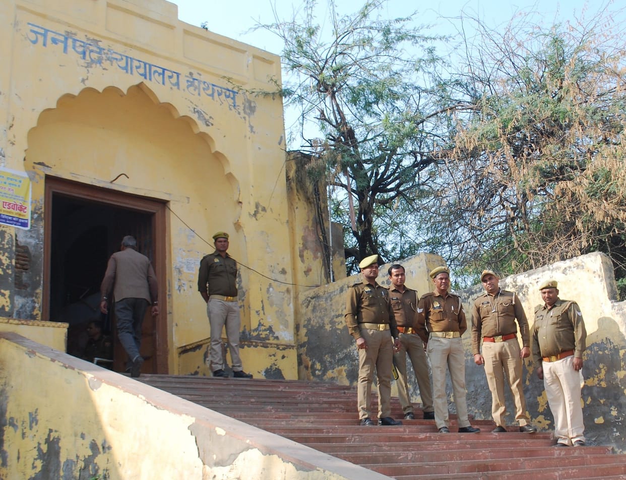 Hathras: Online appearance of all the four accused in the daughter case