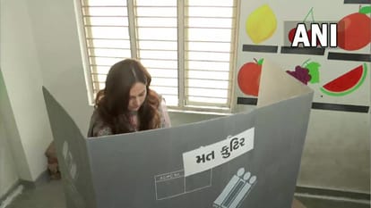 Gujarat Poll: Mumtaz Patel daughter of late senior Congress leader Ahmed Patel casts her vote in Ankleshwar