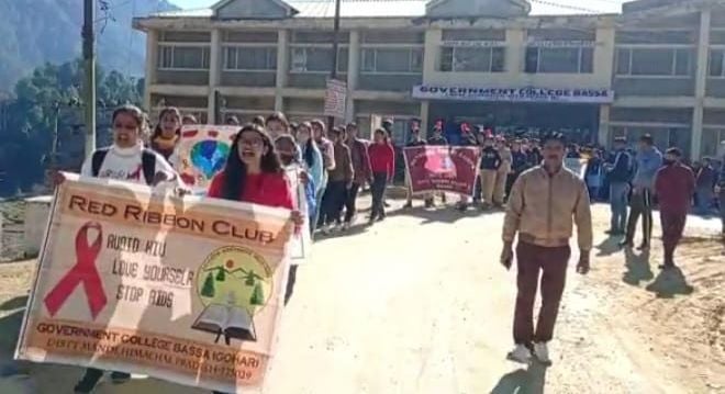 mandi news himachal news muskan in speech, Diksha tops in slogan writing