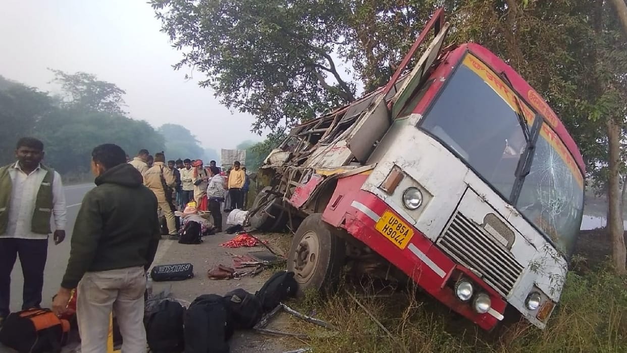 horrific road accident in Bahraich Collision between truck and roadway bus
