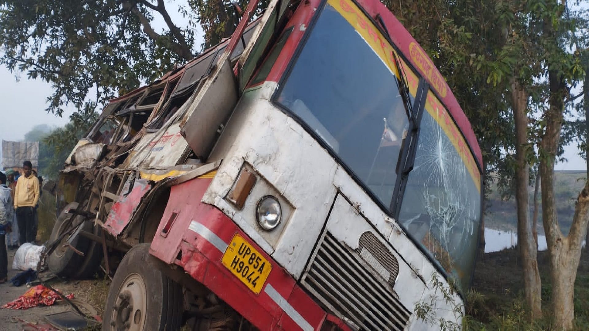horrific road accident in Bahraich Collision between truck and roadway bus
