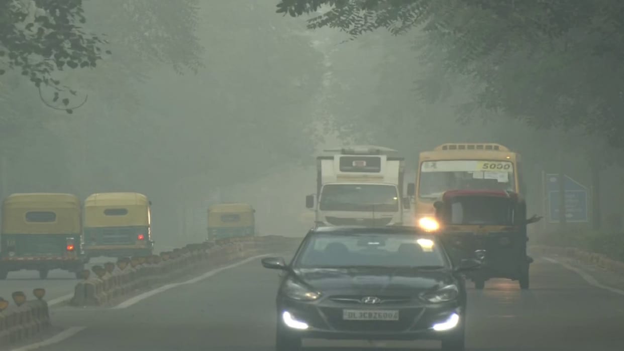 Delhi Air Pollution Breathing crisis continues in the air of Delhi