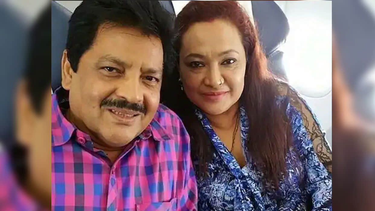 Udit Narayan Birthday know about singer first wife Ranjana who he left in bihar and marry deepa gahatraj