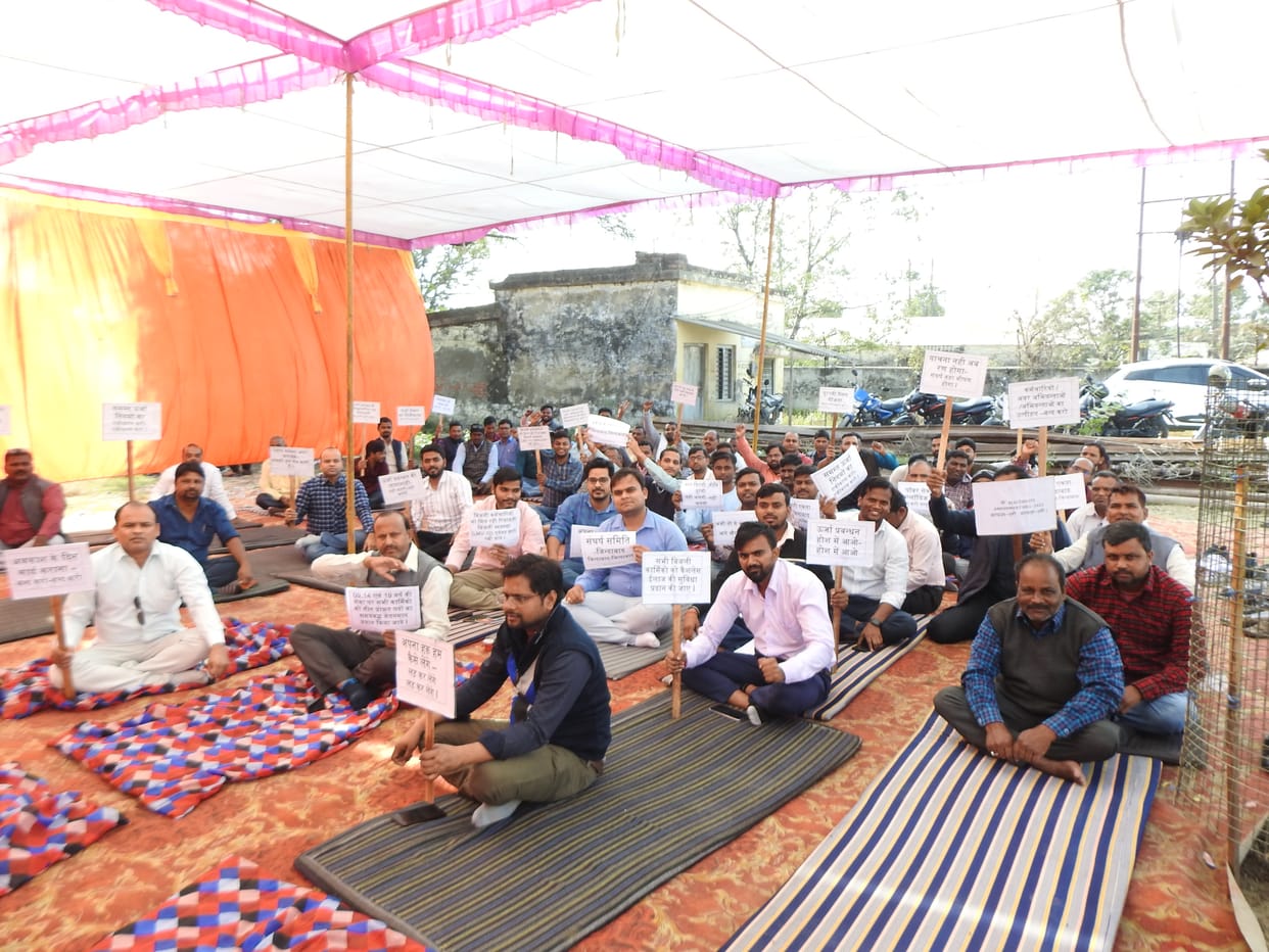Electrical workers protested by boycotting work