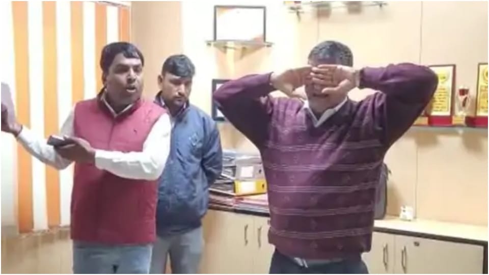 50 lakhs Cheated From Bank of Baroda manager in Alwar Rajasthan News