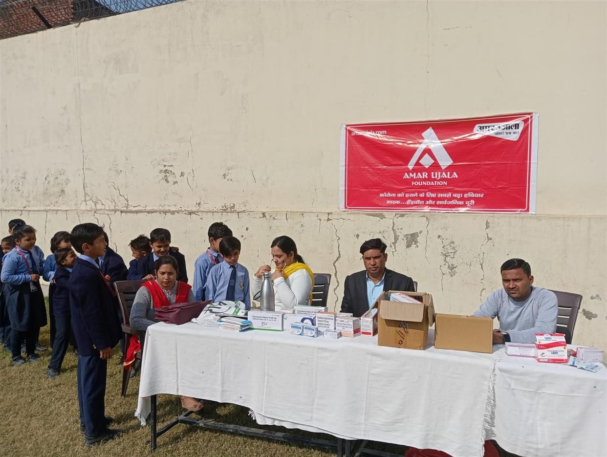Hathras: Health check-up of 500 children in the camp, medicines distributed