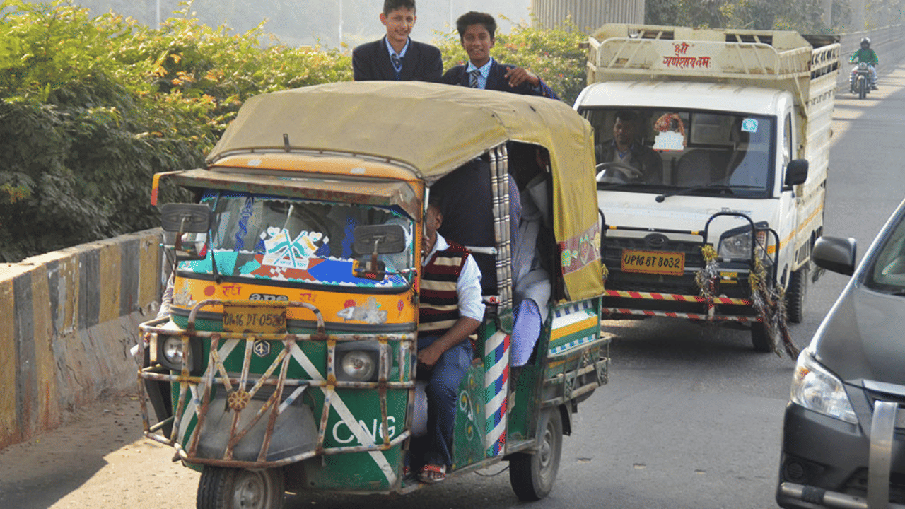 Car Driver licence applicants using auto rickshaws instead of cars for driving tests on automated tracks