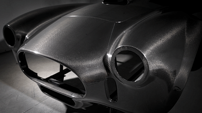 What is carbon fiber and why is it used in sports cars know everything