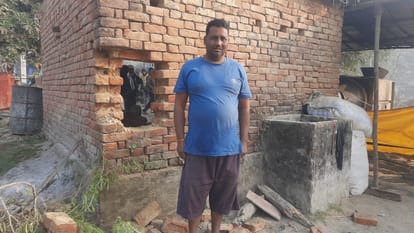 Money was hidden in a pit under the machine for daughter's marriage, thieves took it all away