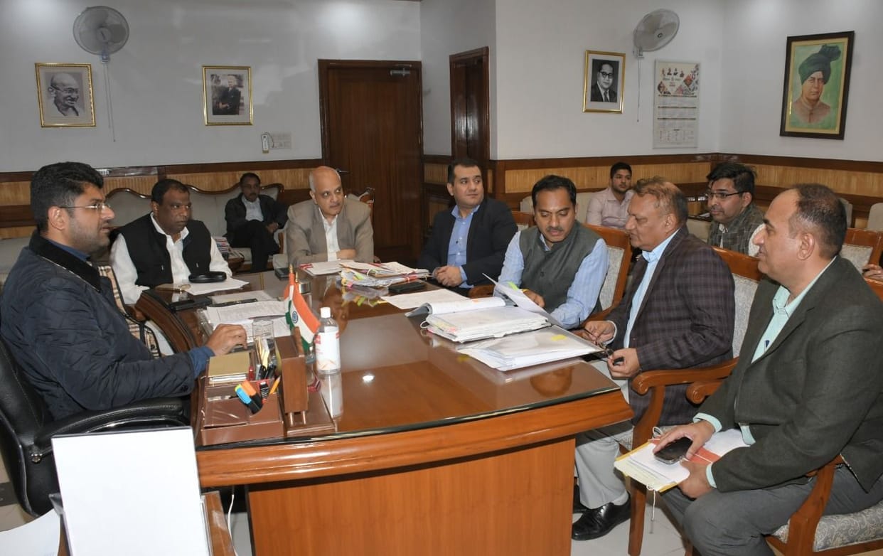 Dushyant Chautala said - make proposal soon to make connectivity junction on both National Highways