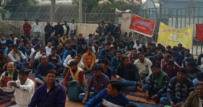 Hathras: Consumers upset due to strike of electricity workers