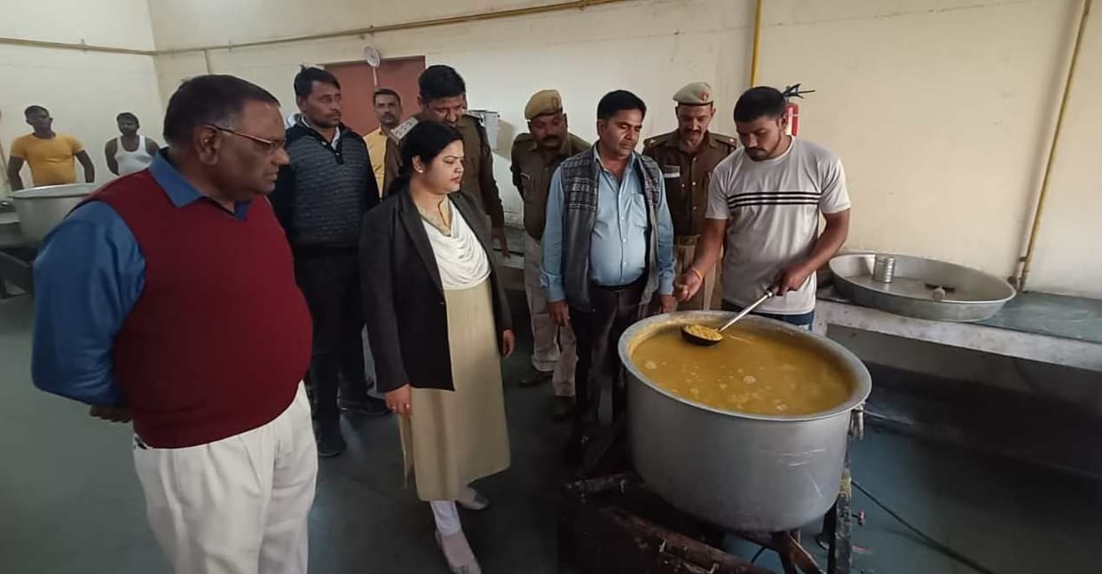 Pay special attention to the quality of food: Meenakshi