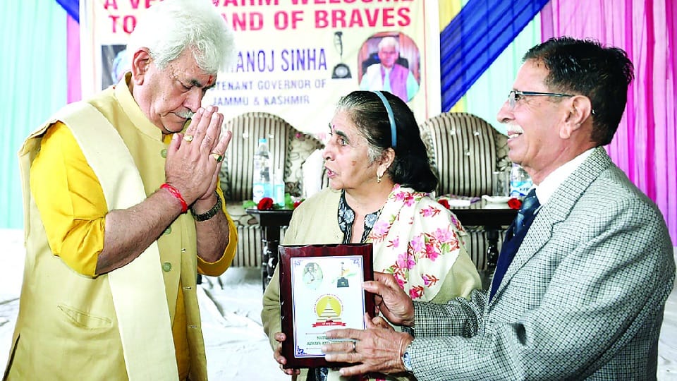 Jammu Kashmir: 27,000 approval letters for self-employment will be issued soon, LG said – e-service starte