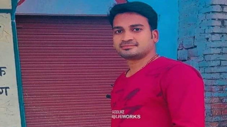 Overloaded tractor trolley crushes young man to death in Agra
