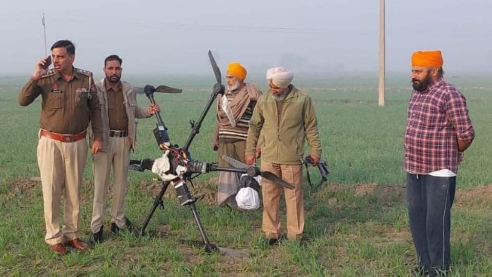 TaranTaran Police recovered Hexacopter drone equipped with packets of Heroin