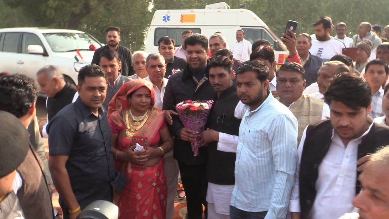 Congress is completely disintegrated: Dushyant Chautala