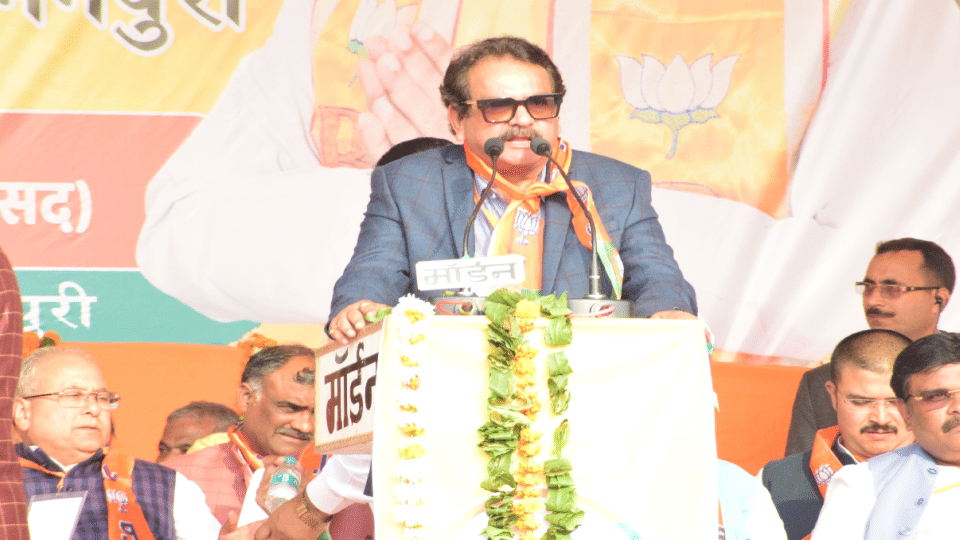 Biggest family of politics overpowered the government in mainpuri by election 2022