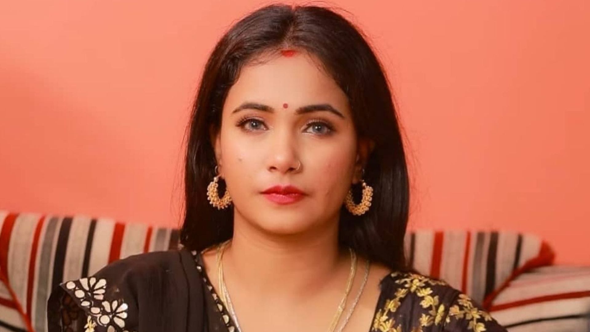 bhojpuri stars who were in controversies from khesari lal trisha kar madhu akshara singh