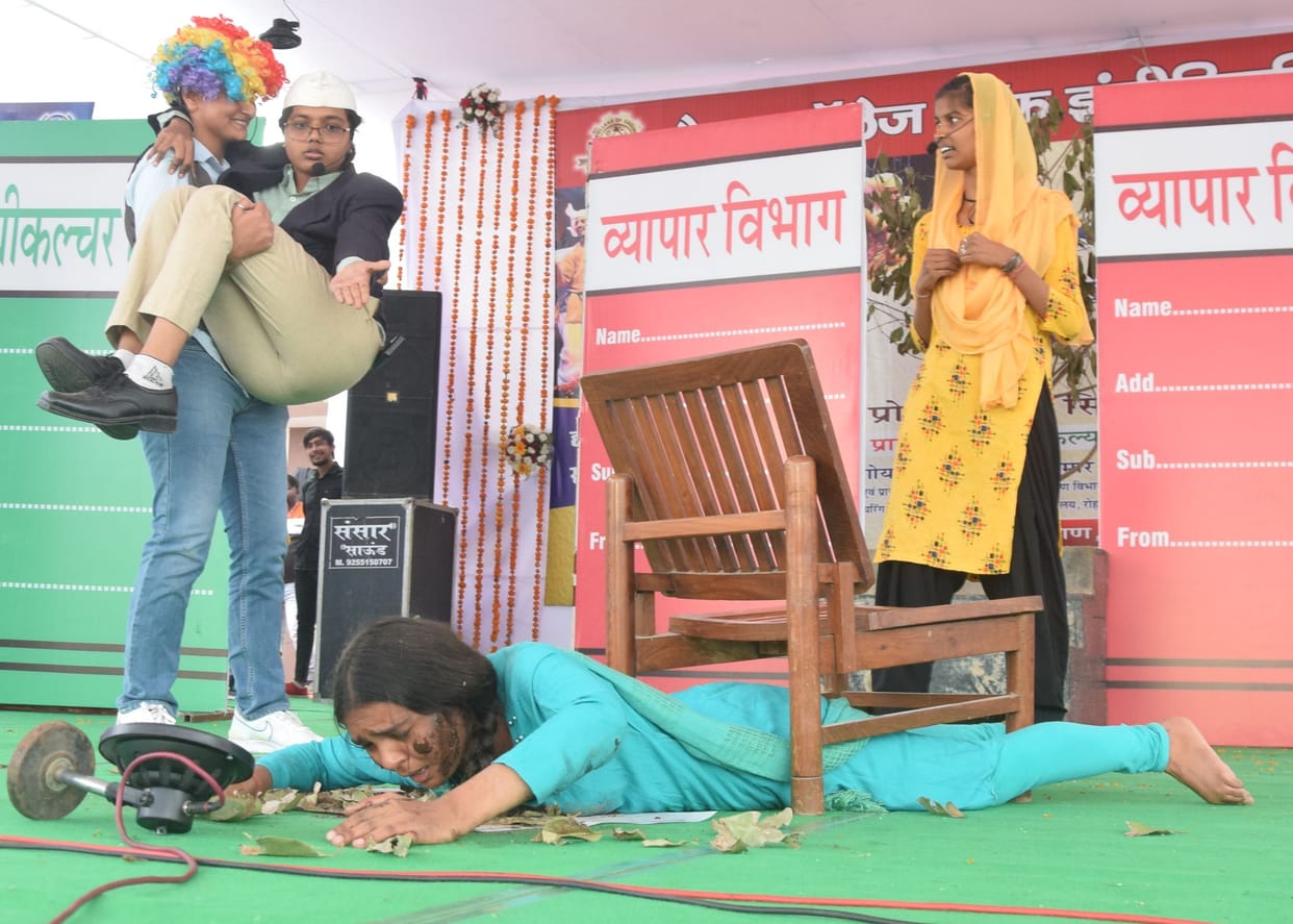 India-Pakistan border dispute drama leaves audience teary-eyed