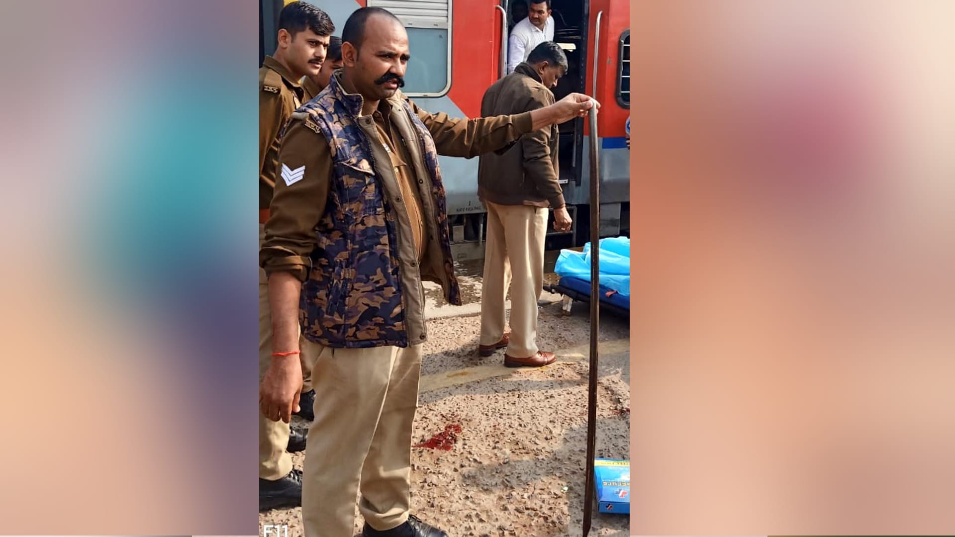 Accident in Nilanchal Express aligarh Iron rod entered the passenger at the speed of bullet