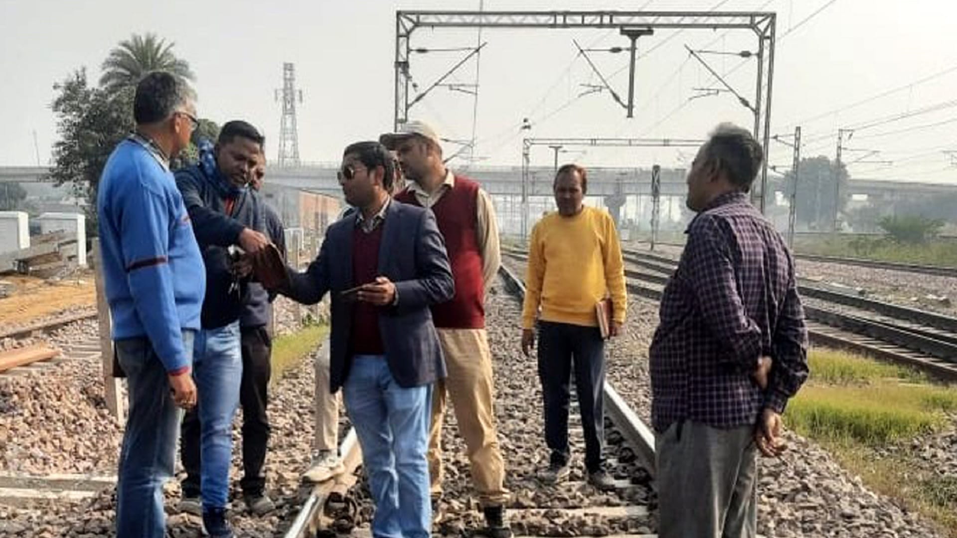 Officials gave 15 thousand in Neelanchal Express accident, family of deceased rejected