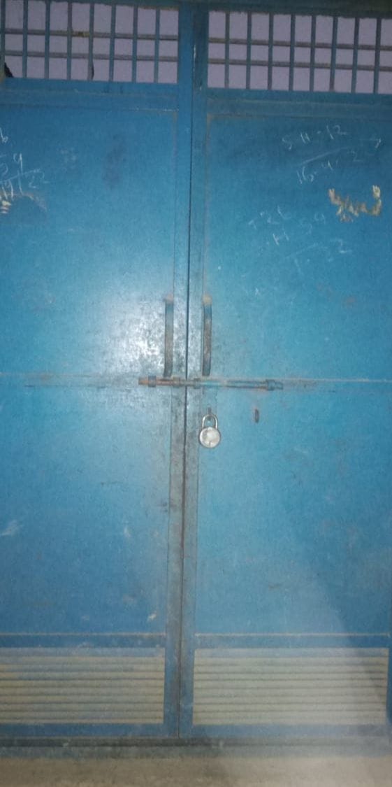 Etah: Silence in Bhagwantpur, locks hanging on the houses of the accused