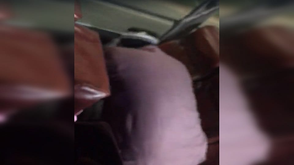 Maulana offered Namaz in moving roadways bus in Bahraich