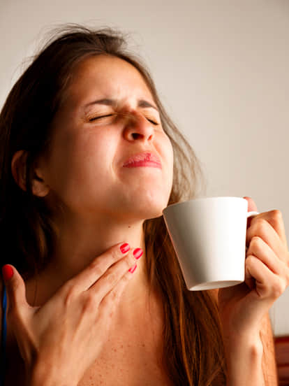 गले में खराश से राहत देंगी ये चीज़ें