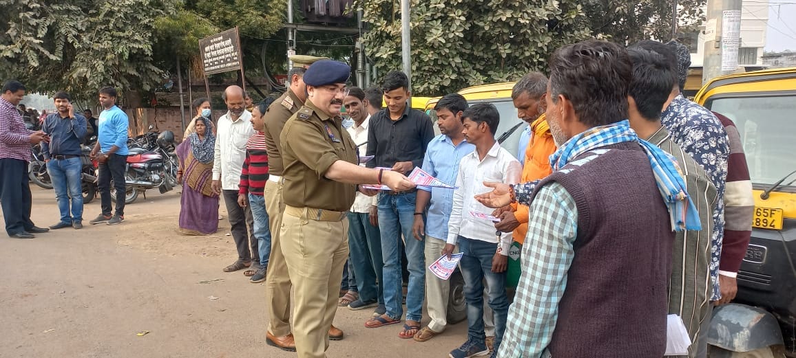 Varanasi Traffic police launched a 14-day campaign against wrong parking