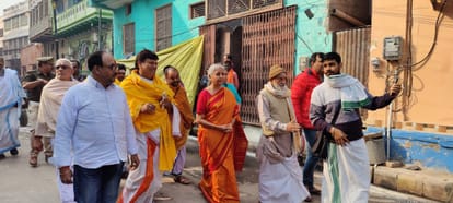 Finance Minister reached Kashi Vishwanath Dham Baba's court went on foot from Natkot Kshetram with Ganga water