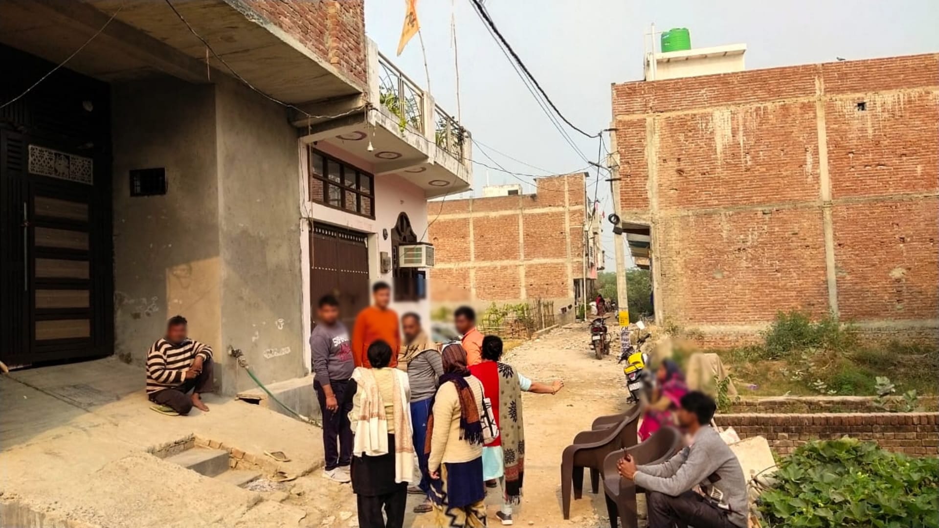 Four year old innocent murdered after rape in Ghaziabad murderer of girl may be close wears earring in ear